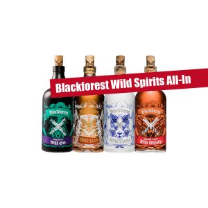 Vier Flaschen von Blackforest Wild Spirits - Wild Gin, Wild Rum, Wild Vodka und Wild Whisky - stehen in einer Reihe mit einem roten Banner, auf dem Blackforest Wild Spirits All-In steht.