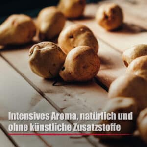 Mehrere Williams-Gold-Birnen liegen auf einer Holzfläche. Der deutsche Text darunter lautet: Intensives Aroma, natürlich und ohne künstliche Zusatzstoffe.